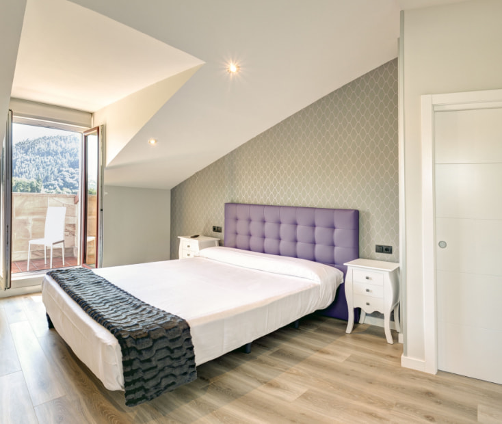 apartaments la albarca hoznayo Double bed room with outdoor terrace