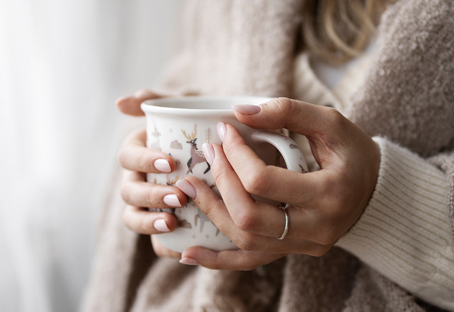 Black Friday Offers Girl holding a cup in her hands