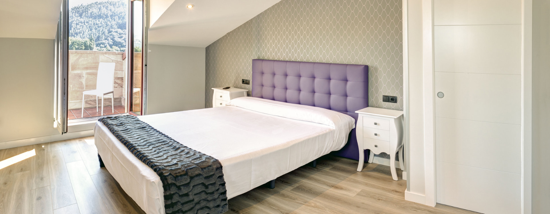 hotels in hoznayo cantabria Stay in La Albarca Apartments with double bed