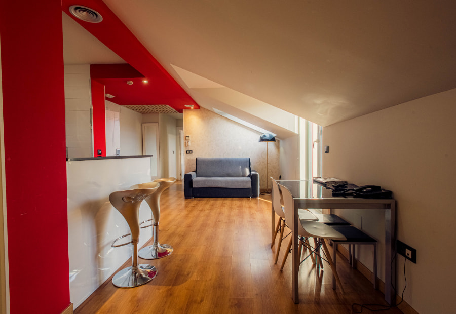 Apartamento 1 dormitorio 4 Salón comedor con barra americana