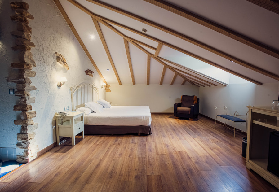 Deluxe Room 3 Attic bedroom with double bed